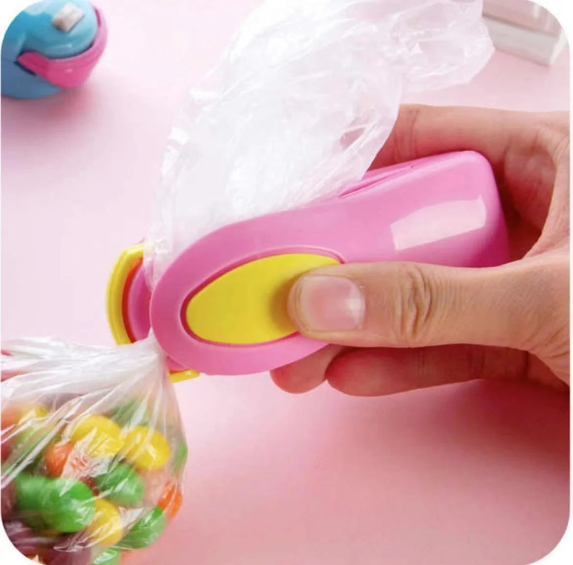 Mini Processador Elétrico de Alimentos Portátil com 3 lâminas de aço inox USB 250 ml Bivolt